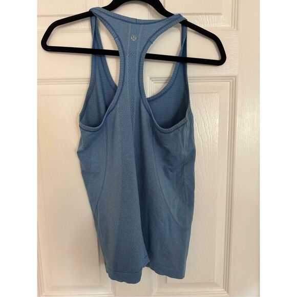 Lululemon running tank size 6 - Picture 2 of 3
